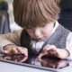 استفاده از موبایل برای کودکان چه عوارضی دارد؟